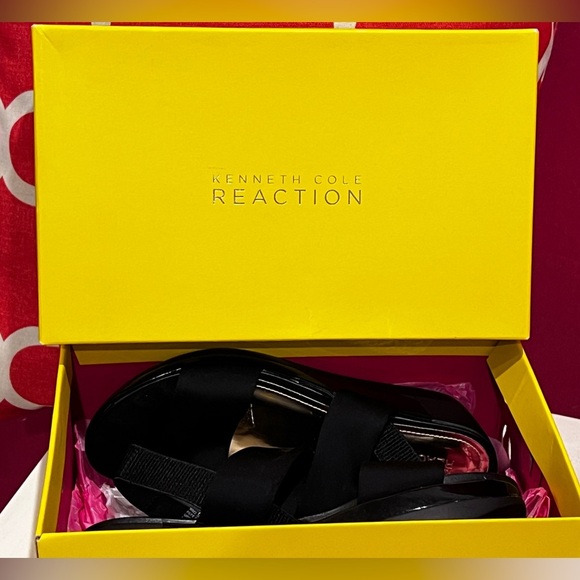 Kenneth Cole Black Platform Sandals - Picture 8 of 8